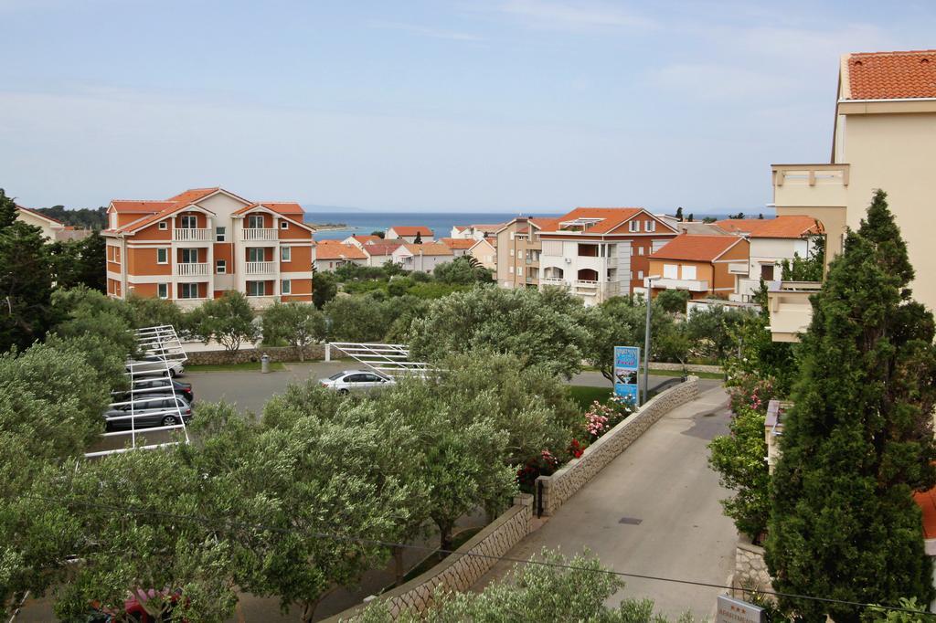 Apartments Jasmina Novalja Exteriér fotografie